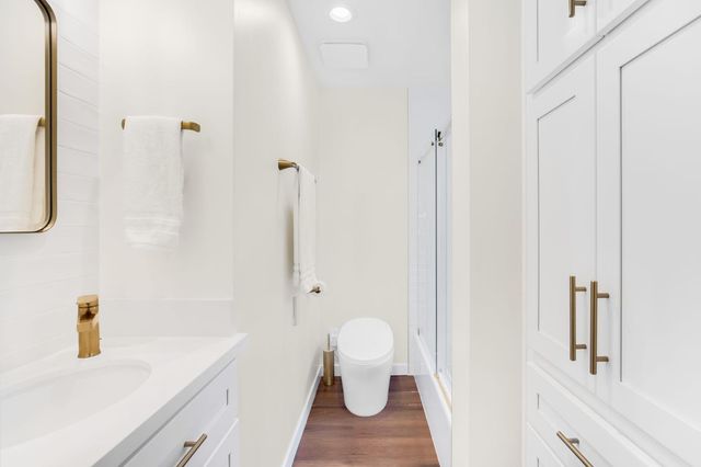 704 6th St, Davis, CA 95616