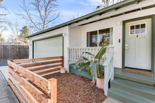 704 6th St, Davis, CA 95616