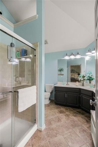 10912 N Manchester Avenue, Kansas City, MO 64157