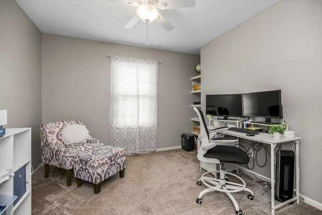 10912 N Manchester Avenue, Kansas City, MO 64157