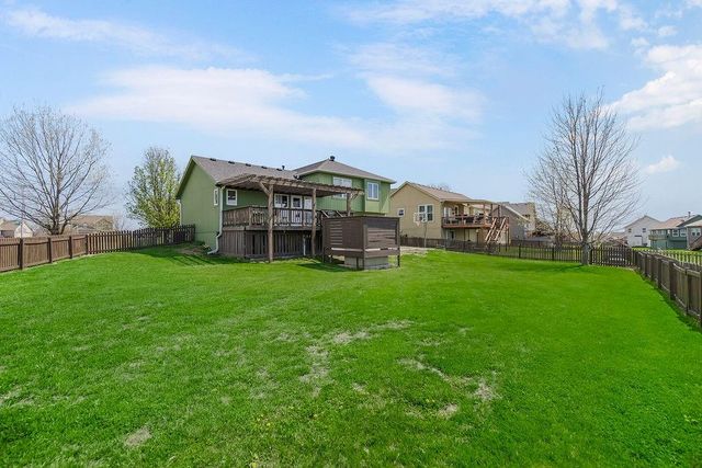 10912 N Manchester Avenue, Kansas City, MO 64157