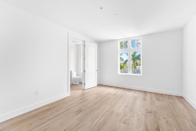 180 Lake Drive 2304, Palm Beach Shores, FL 33404