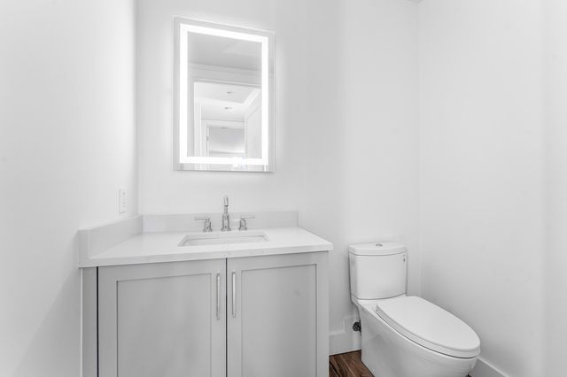 180 Lake Drive 2304, Palm Beach Shores, FL 33404