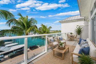 180 Lake Drive 2304, Palm Beach Shores, FL 33404