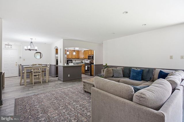 3002-A GREENWOOD CT, Mount Laurel, NJ 08054