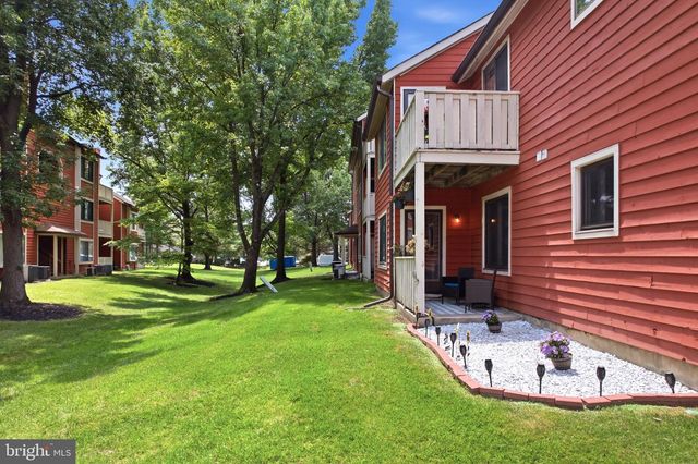 3002-A GREENWOOD CT, Mount Laurel, NJ 08054