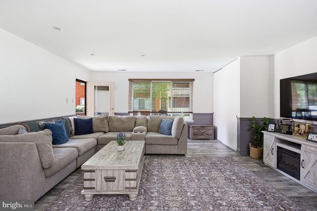 3002-A GREENWOOD CT, Mount Laurel, NJ 08054