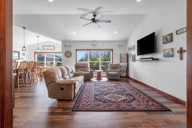3027 SCARLET OAK ROAD, De Pere, WI 54115