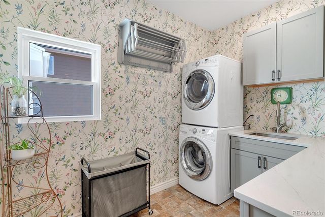 10049 Wyecliff Drive, Highlands Ranch, CO 80126