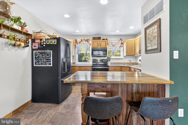 116 CRYSTAL DR, Wrightsville, PA 17368