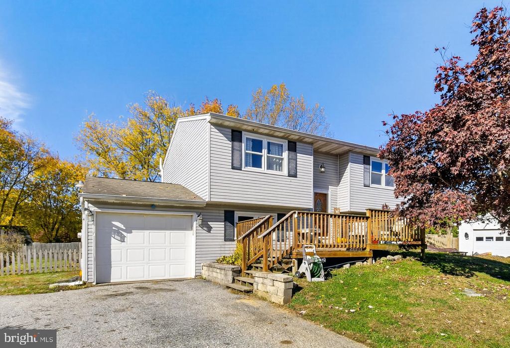 116 CRYSTAL DR, Wrightsville, PA 17368