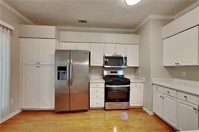 145 Riversong Drive, Roswell, GA 30022