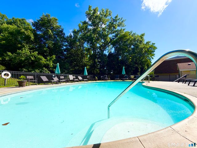 83 Chestnut Street D, Bethel, CT 06801