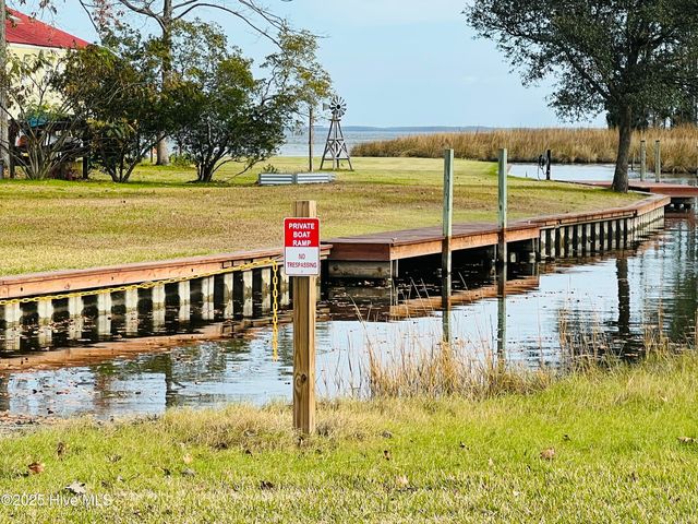 50 Point Avenue, Belhaven, NC 27810