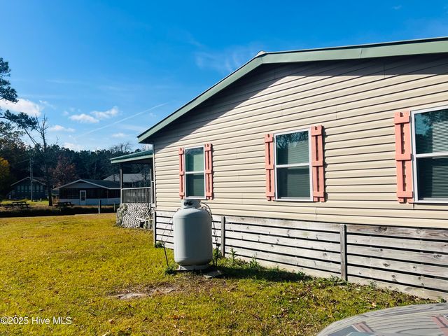 50 Point Avenue, Belhaven, NC 27810