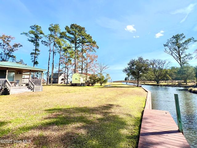 50 Point Avenue, Belhaven, NC 27810