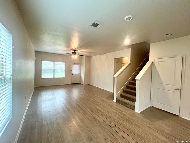 6011 Travis Summit, San Antonio, TX 78218