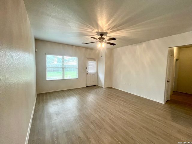 6011 Travis Summit, San Antonio, TX 78218