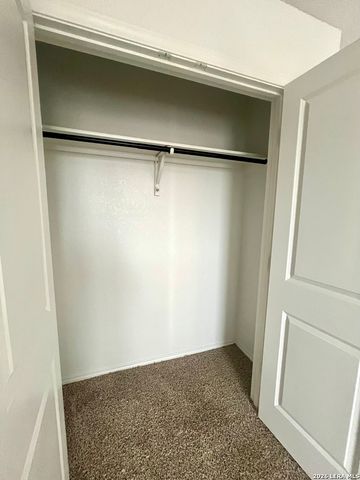 6011 Travis Summit, San Antonio, TX 78218