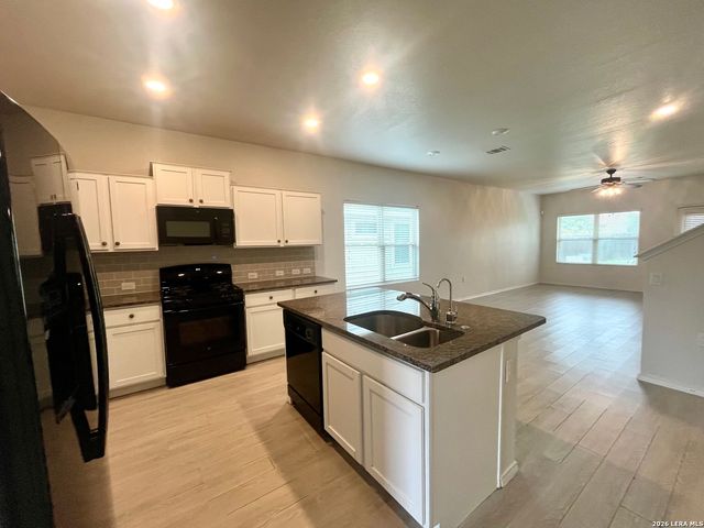 6011 Travis Summit, San Antonio, TX 78218