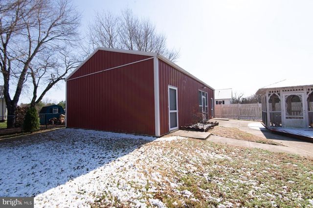 521 ACADEMY ST, Hurlock, MD 21643