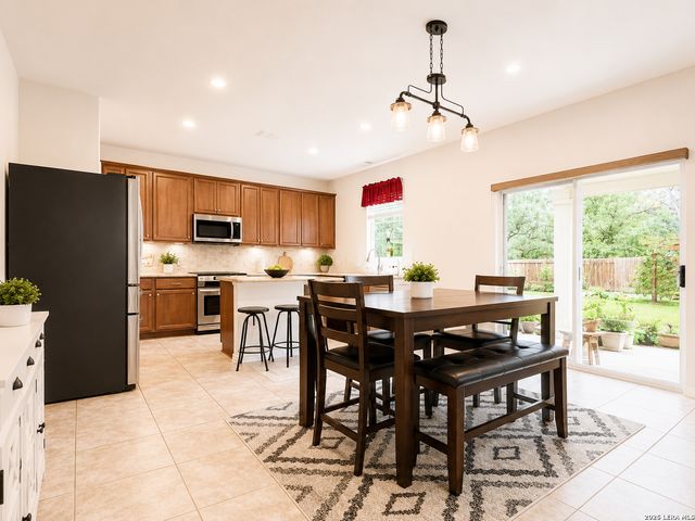 25015 Cooper Cir, San Antonio, TX 78255
