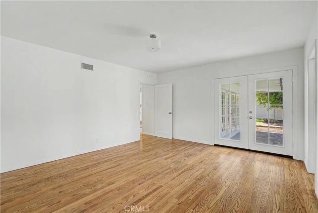 5733 Oakdale Avenue, Woodland Hills, CA 91367