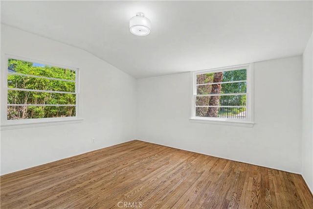 5733 Oakdale Avenue, Woodland Hills, CA 91367