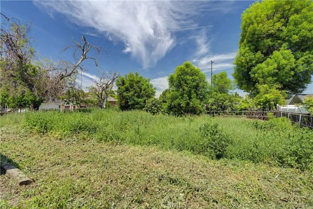 5733 Oakdale Avenue, Woodland Hills, CA 91367