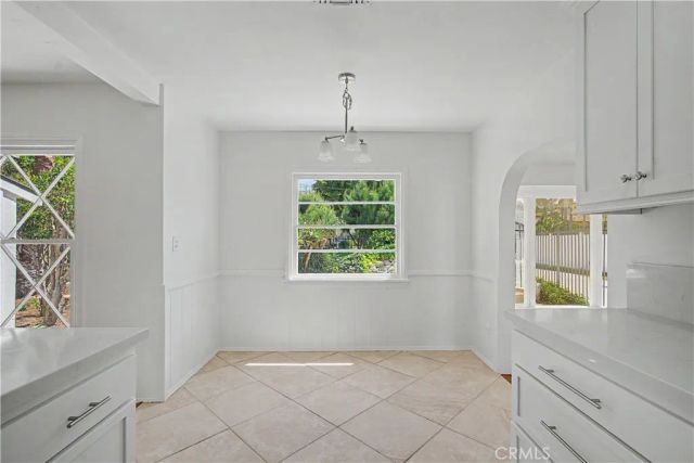 5733 Oakdale Avenue, Woodland Hills, CA 91367