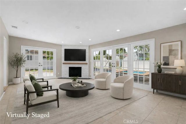 5733 Oakdale Avenue, Woodland Hills, CA 91367