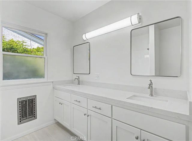 5733 Oakdale Avenue, Woodland Hills, CA 91367