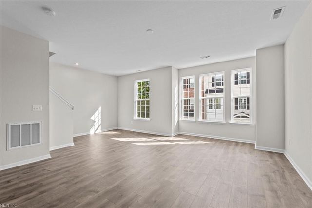 126 Freeman DR, Hampton, VA 23666
