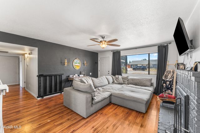 21500 Circle Drive, Tehachapi, CA 93561