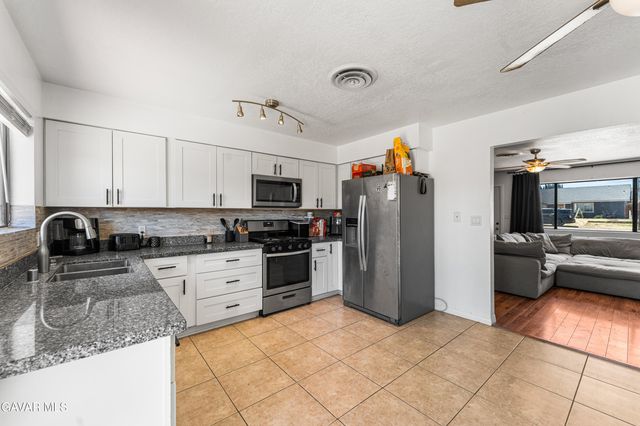 21500 Circle Drive, Tehachapi, CA 93561