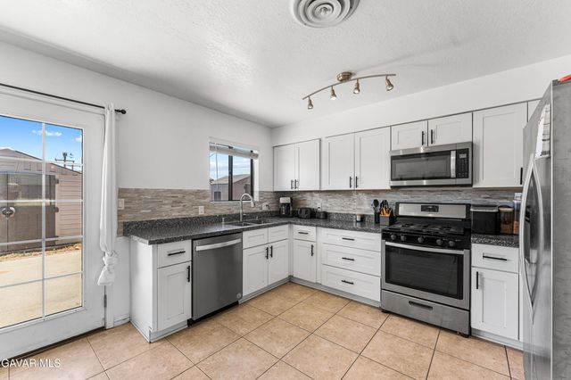 21500 Circle Drive, Tehachapi, CA 93561