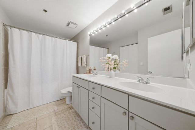 758 N Larrabee Street 514, Chicago, IL 60654