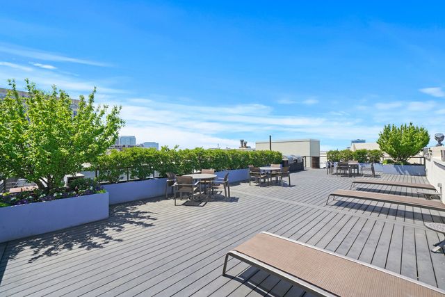 758 N Larrabee Street 514, Chicago, IL 60654