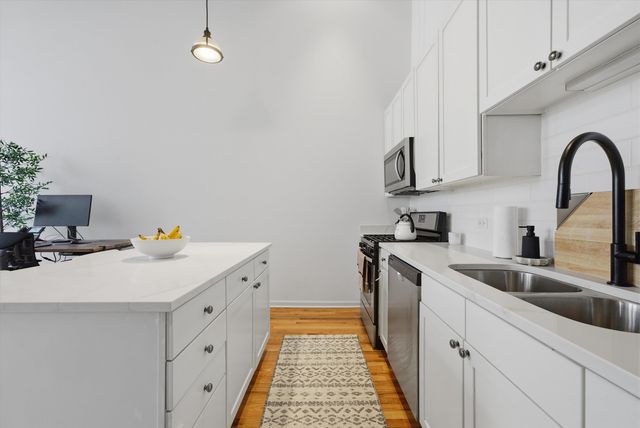 758 N Larrabee Street 514, Chicago, IL 60654