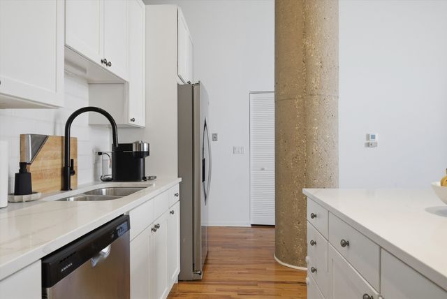 758 N Larrabee Street 514, Chicago, IL 60654