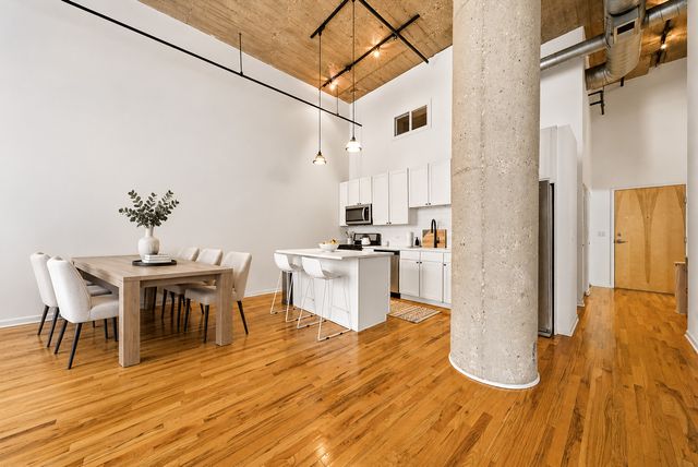 758 N Larrabee Street 514, Chicago, IL 60654