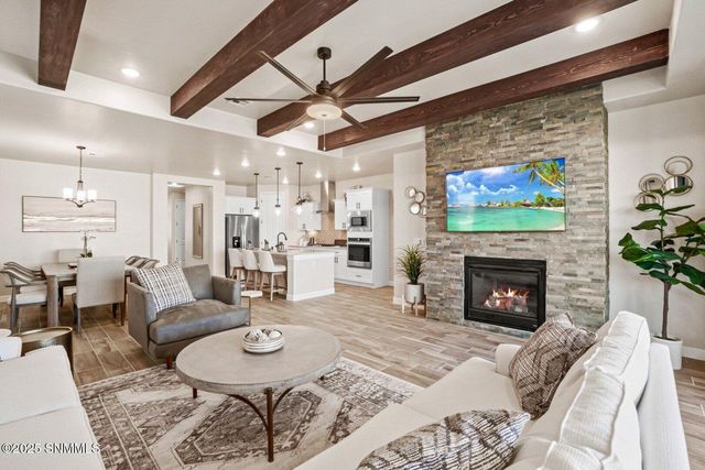 1067 San Cristobal Drive, Las Cruces, NM 88012