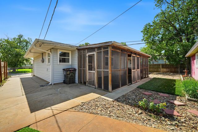 2508 Simmons, Salina, KS 67401