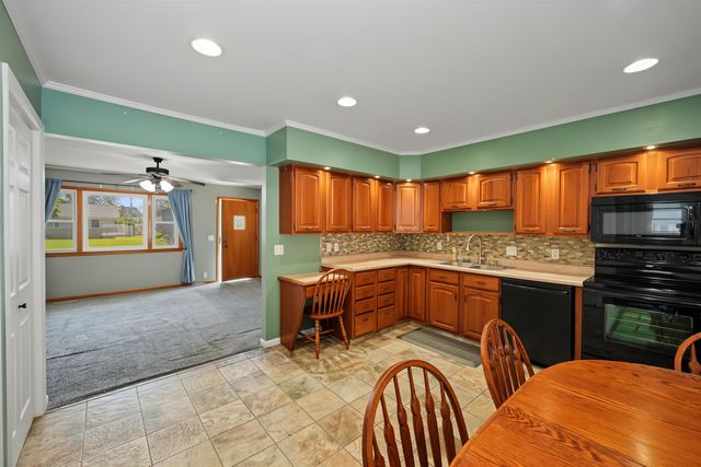 2508 Simmons, Salina, KS 67401