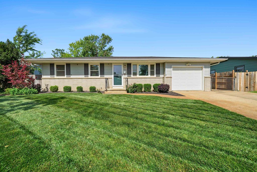 2508 Simmons, Salina, KS 67401