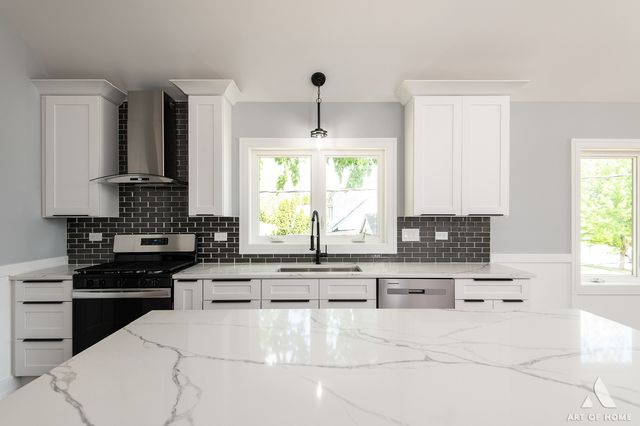 8650 Lockwood Avenue, Burbank, IL 60459