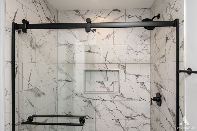 8650 Lockwood Avenue, Burbank, IL 60459