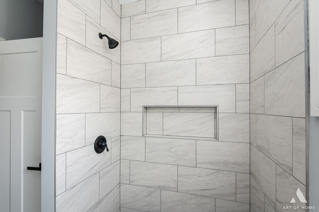 8650 Lockwood Avenue, Burbank, IL 60459