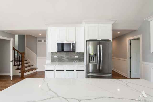 8650 Lockwood Avenue, Burbank, IL 60459