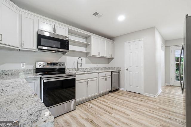 4062 Donna Lane, Loganville, GA 30052